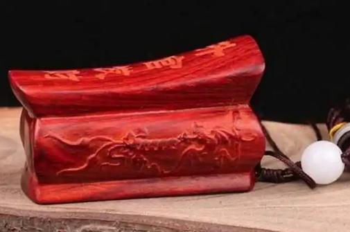 夢(mèng)見(jiàn)紅色棺材是什么意思 夢(mèng)見(jiàn)大紅棺材預(yù)示著什么